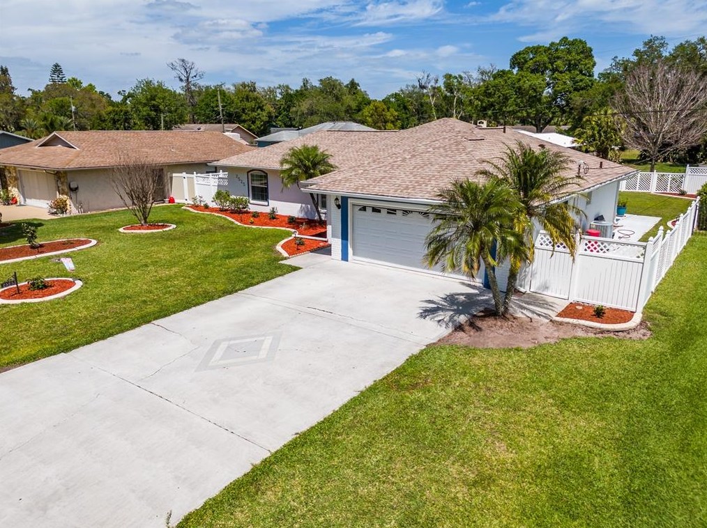2525 Queen Palm Dr, Edgewater FL  32141-4907 exterior
