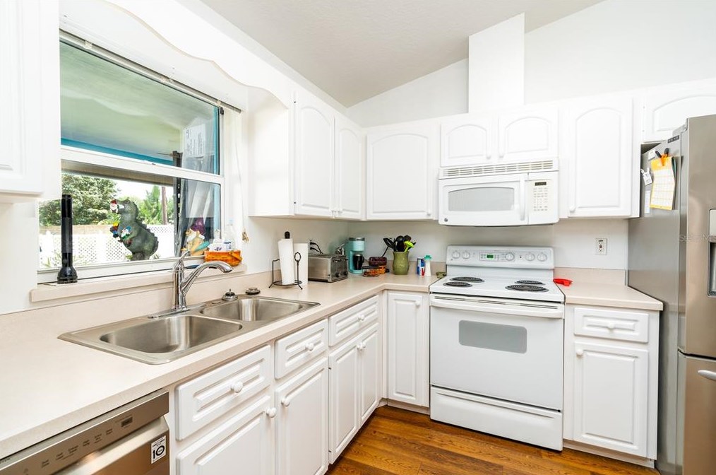 2525 Queen Palm Dr, Edgewater FL  32141-4907 exterior