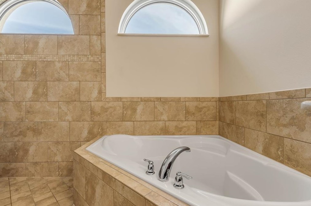 3386 Leonardo Ln, New Smyrna FL  32168-4696 exterior