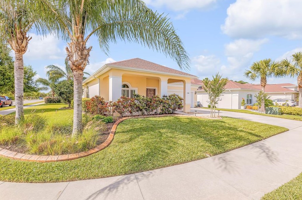 3386 Leonardo Ln, New Smyrna FL  32168-4696 exterior