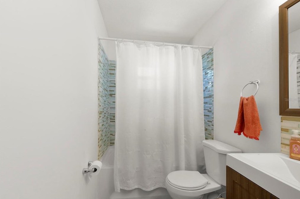 1518 Juniper Dr, Edgewater FL  32132-2640 exterior