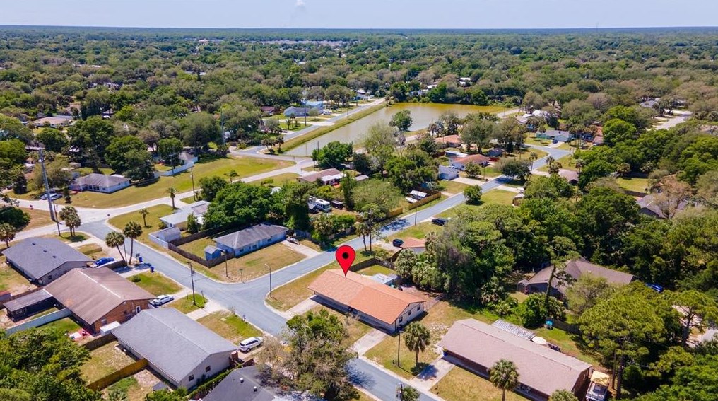 1518 Juniper Dr, Edgewater FL  32132-2640 exterior