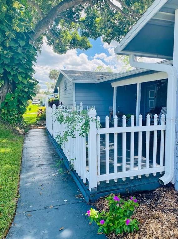 10 Fairway Cir, New Smyrna, FL 32168-6304