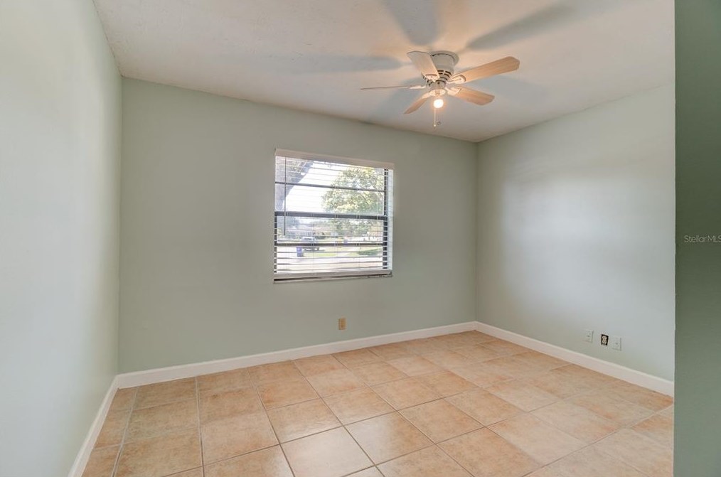 419 Sea Hawk Ct, Edgewater FL  32141-4185 exterior