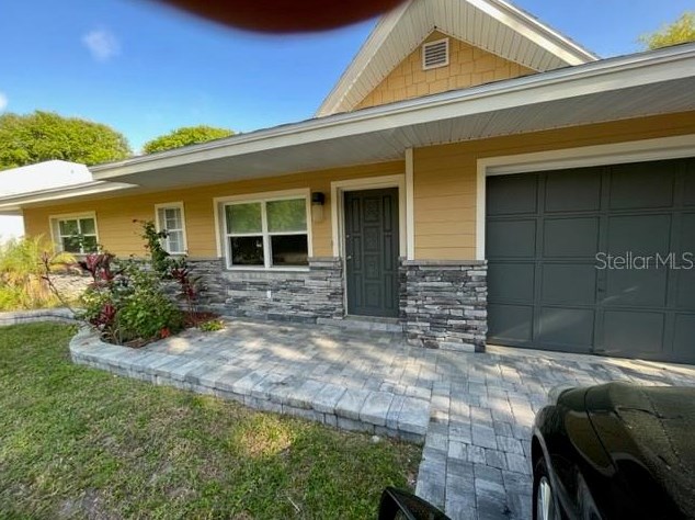 74 Glenview Ave, Daytona Beach, FL 32127