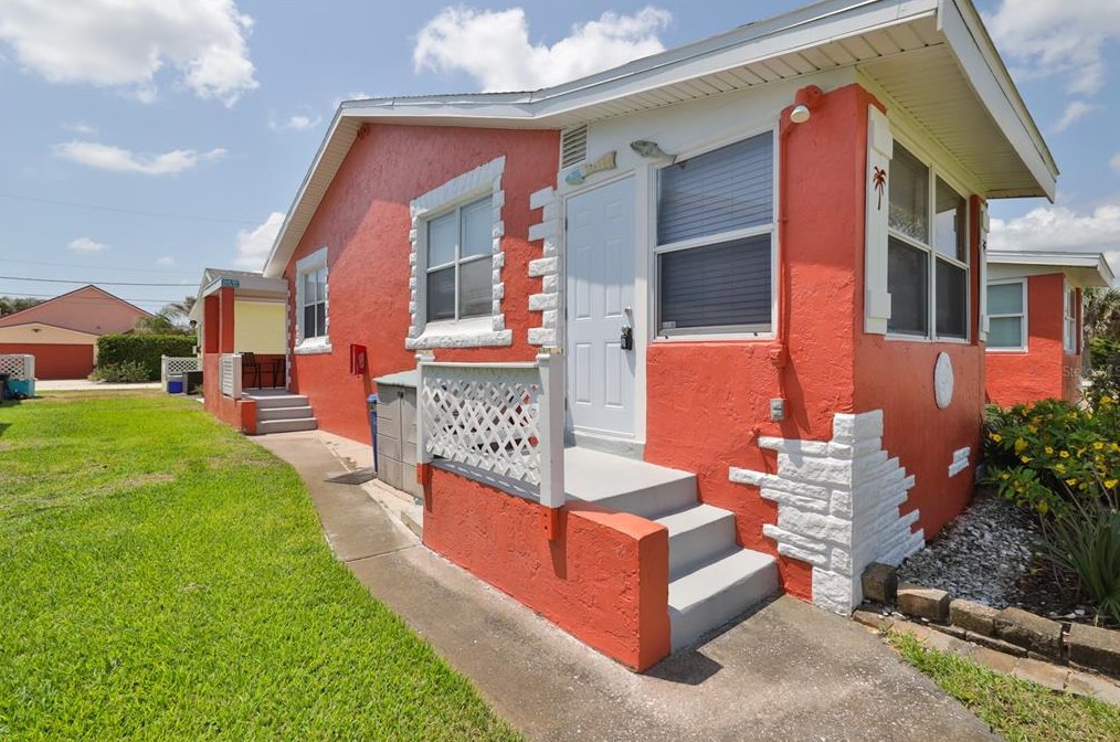 835 24th Ave #105, New Smyrna, FL 32169