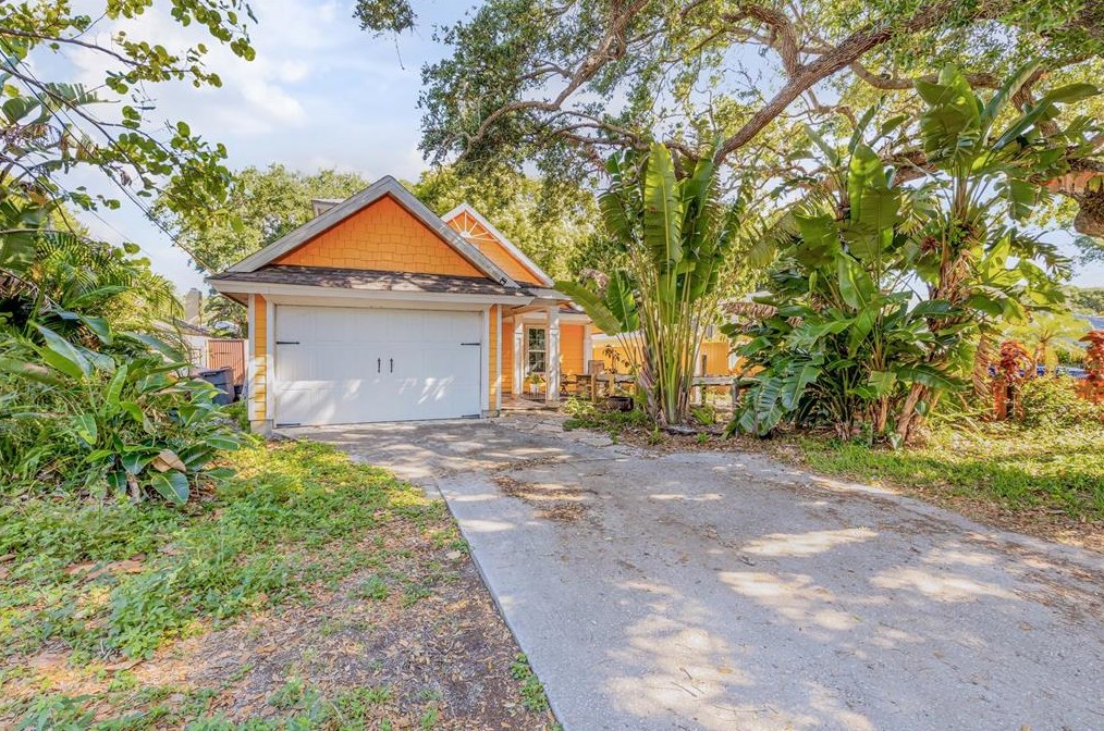802 23rd Ave, New Smyrna, FL 32169-3520