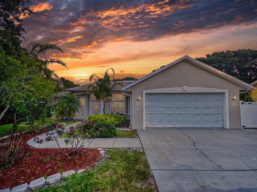 824 19th Ave, New Smyrna, FL 32169-3504