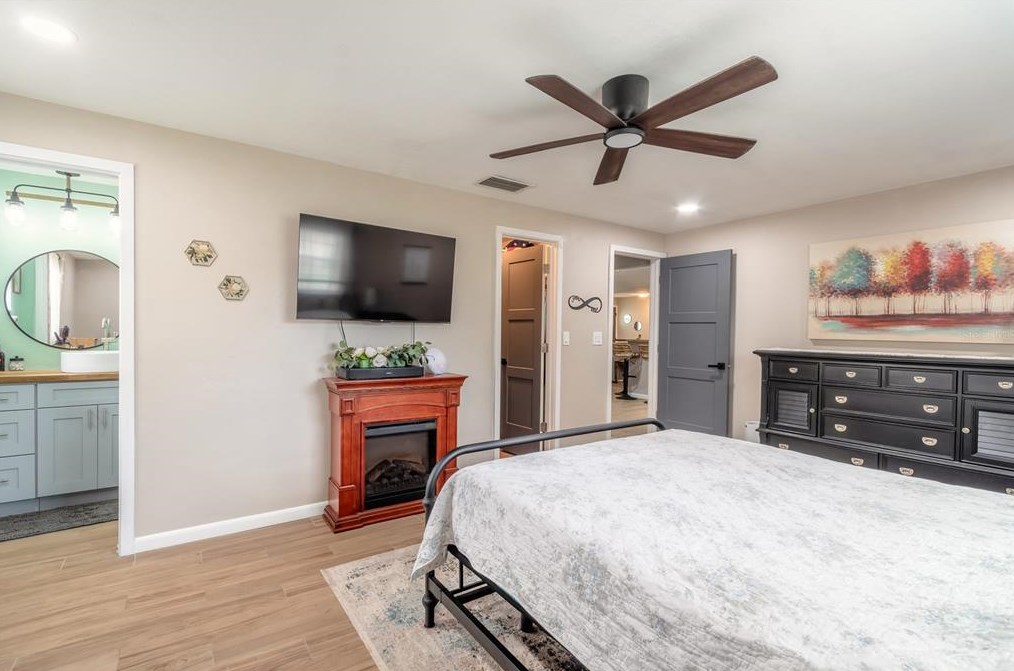 1737 Jacobs Rd, Daytona Beach FL 32119-1907 exterior