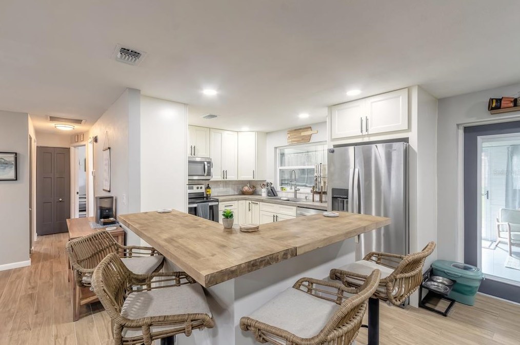 1737 Jacobs Rd, Daytona Beach FL 32119-1907 exterior