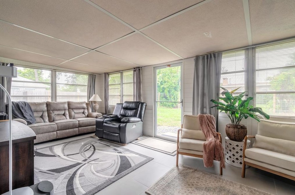 1737 Jacobs Rd, Daytona Beach FL 32119-1907 exterior