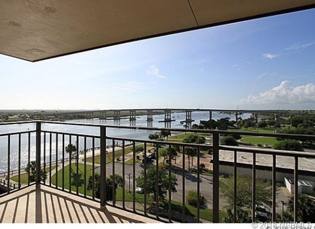 101 Riverside Dr, New Smyrna FL  32168-7031 exterior