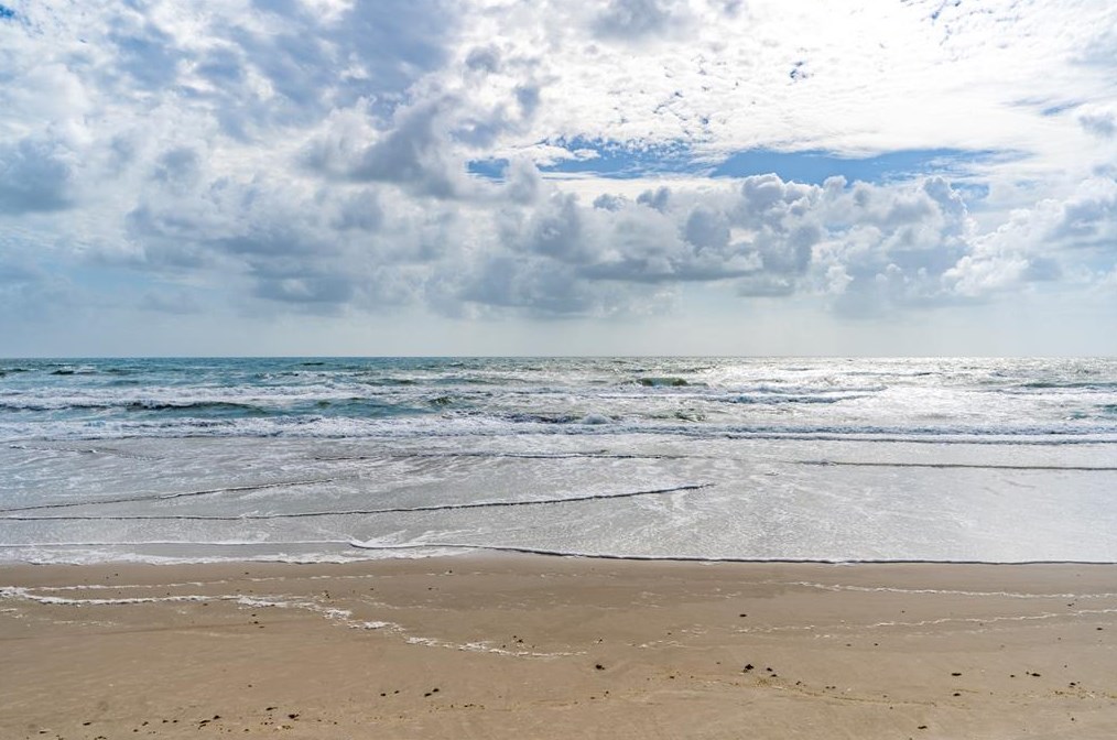 2301 Atlantic Ave, Daytona Beach FL  32118-5349 exterior