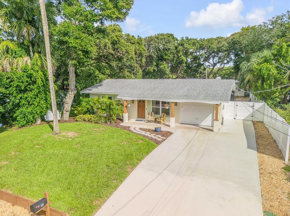 801 E 16th Ave, New Smyrna, FL 32169