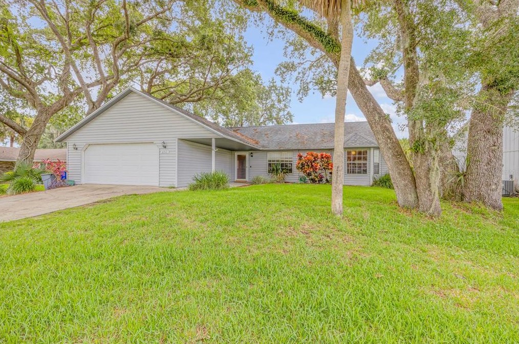 2711 Pine Tree Dr, Edgewater, FL 32141