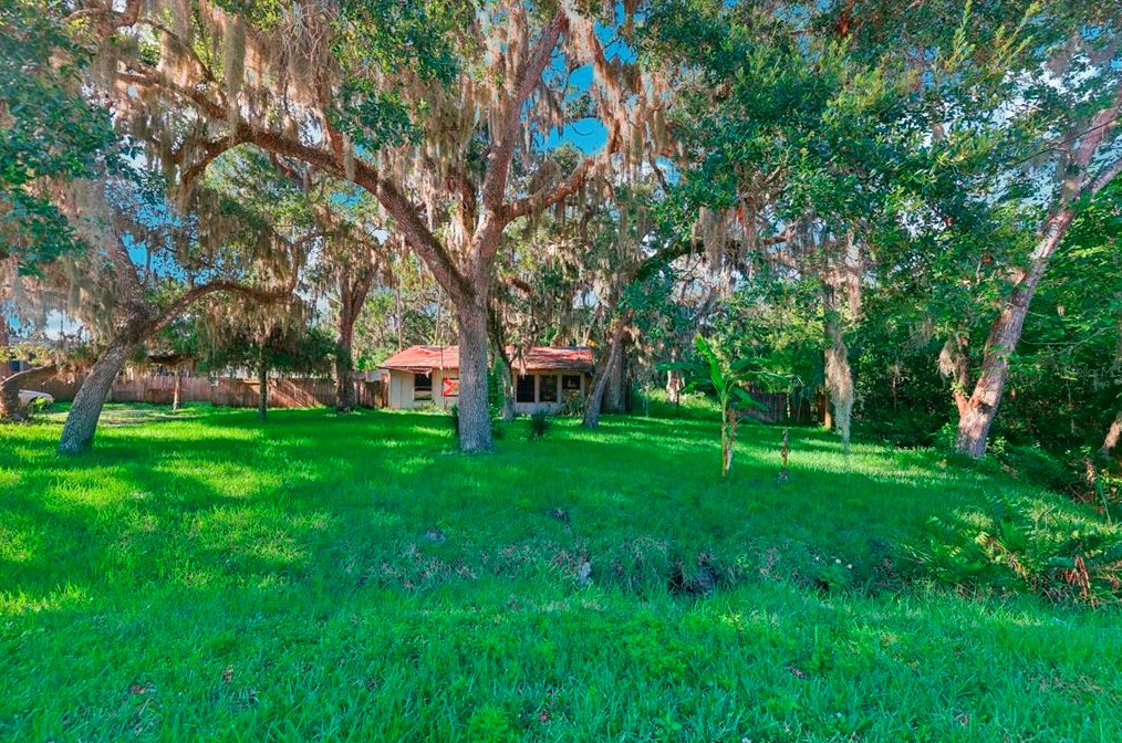 1922 Enterprise Ave, New Smyrna, FL 32168