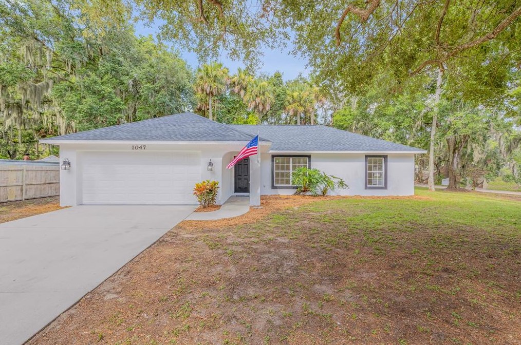 1047 Myrtle Ave, New Smyrna, FL 32168