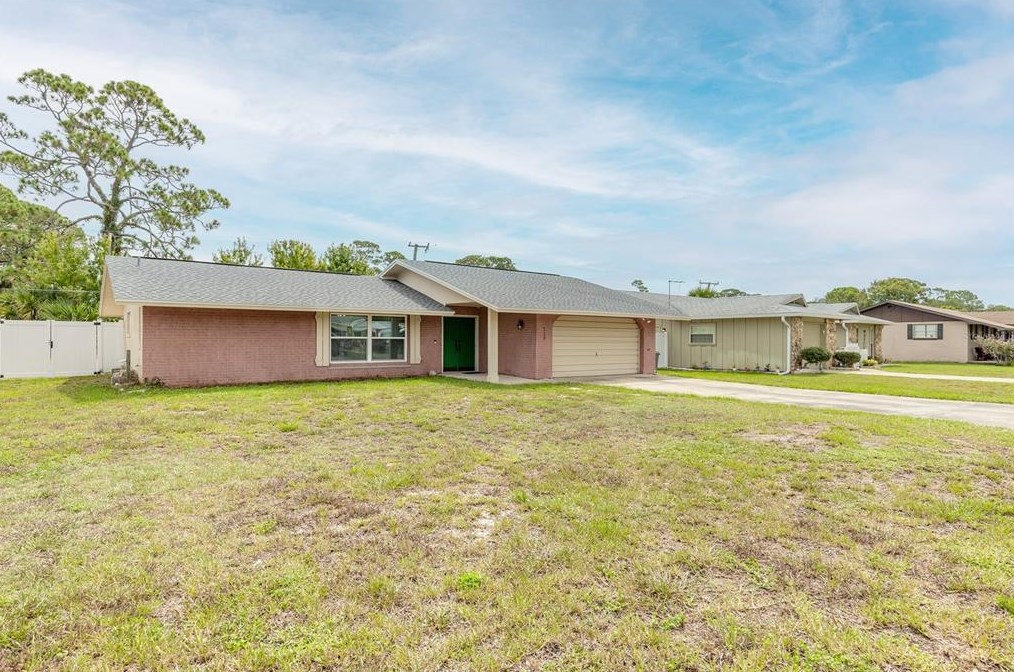 117 Silver Cir, Edgewater, FL 32141