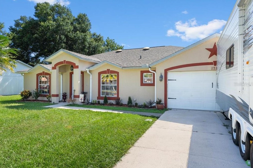 1719 Victory Palm Dr, Edgewater, FL 32132