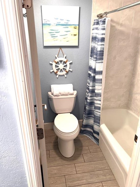 2301 Atlantic Ave, Daytona Beach FL  32118-5349 exterior