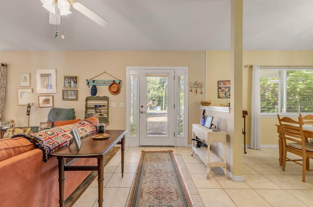 3611 Saxon Dr, New Smyrna, FL 32169
