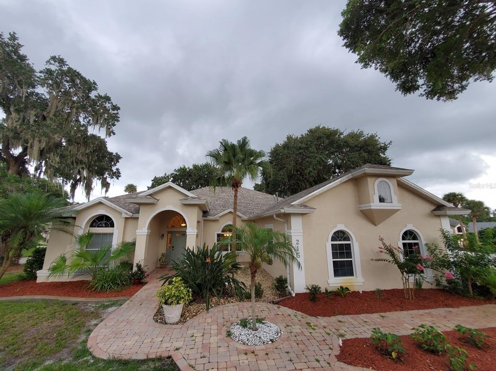215 Bromely Cir, New Smyrna, FL 32168