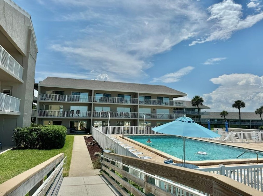 4801 Saxon Dr #b212, New Smyrna, FL 32169