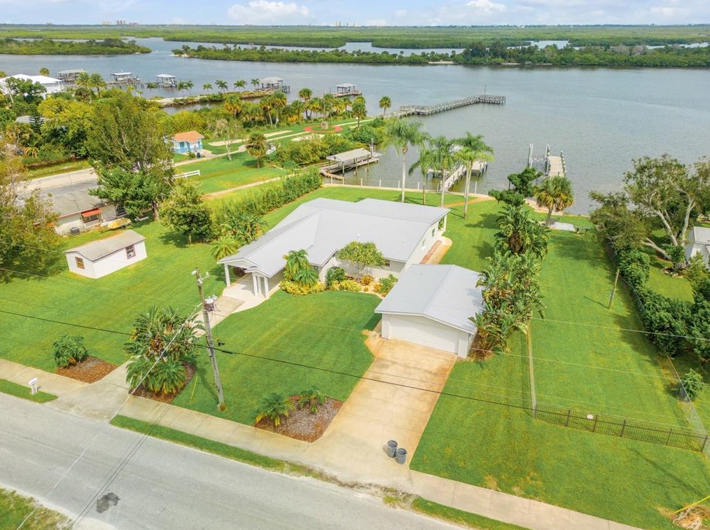 1819 S Riverside Dr, Edgewater, FL 32141