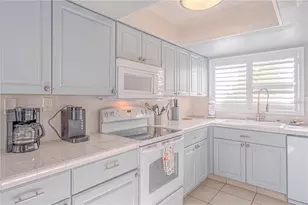 4017 Saxon Dr, New Smyrna Beach, FL 32169 - Photo 10