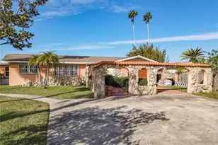 2 Richmond Dr, New Smyrna Beach, FL 32169 - Photo 1