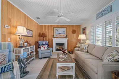 923 Locust Street, New Smyrna Beach, FL 32169 - Photo 8