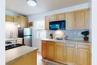 823 E 10th Avenue, New Smyrna Beach, FL 32169 - Photo 10