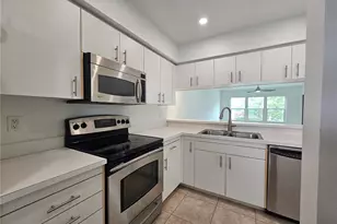 404 Bouchelle Dr, New Smyrna Beach, FL 32169 - Photo 4