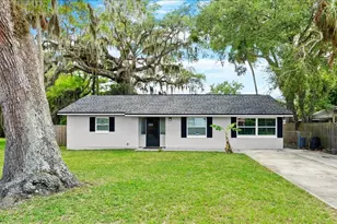 704 Lynn Ave, New Smyrna Beach, FL 32168 - Photo 2