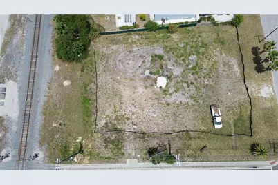 201 W Park Avenue, Edgewater, FL 32132 - Photo 2