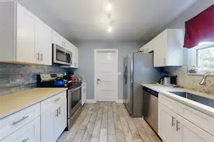 5476 W Bayshore Dr, Port Orange, FL 32127 - Photo 8