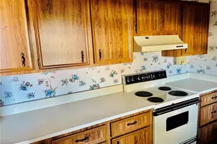 415 Shangri La Cir, Edgewater, FL 32132 - Photo 2