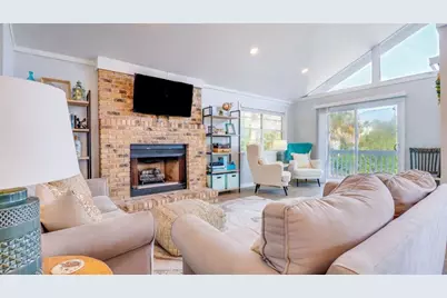 205 Ocean Drive, New Smyrna Beach, FL 32169 - Photo 4