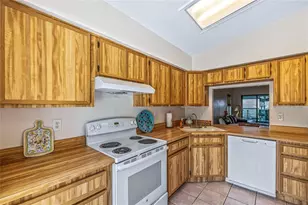 204 Shangri La Cir, Edgewater, FL 32132 - Photo 6