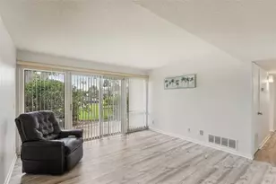 46 Club House Dr, Palm Coast, FL 32137 - Photo 4