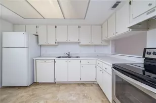 325 N Causeway, New Smyrna Beach, FL 32169 - Photo 4