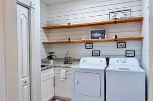 423 S Atlantic Ave, New Smyrna Beach, FL 32169 - Photo 8