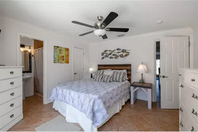 813 E 6th Avenue, New Smyrna Beach, FL 32169 - Photo 14