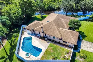 134 Sea St, New Smyrna Beach, FL 32168 - Photo 2