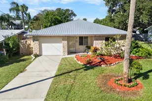 638 S Pine St, New Smyrna Beach, FL 32169 - Photo 1