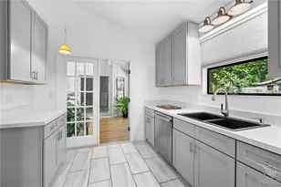 734 Pine Shores Cir, New Smyrna Beach, FL 32168 - Photo 10