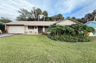 805 S Cooper St, New Smyrna Beach, FL 32169 - Photo 1