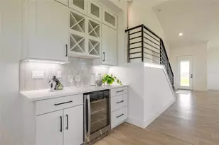 704 Skylane Cir, Edgewater, FL 32132 - Photo 4