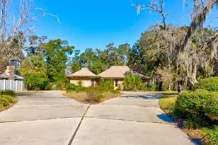1811 E Spruce Creek Blvd, Port Orange, FL 32128 - Photo 2