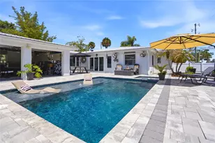 1212 Magnolia St, New Smyrna Beach, FL 32168 - Photo 2